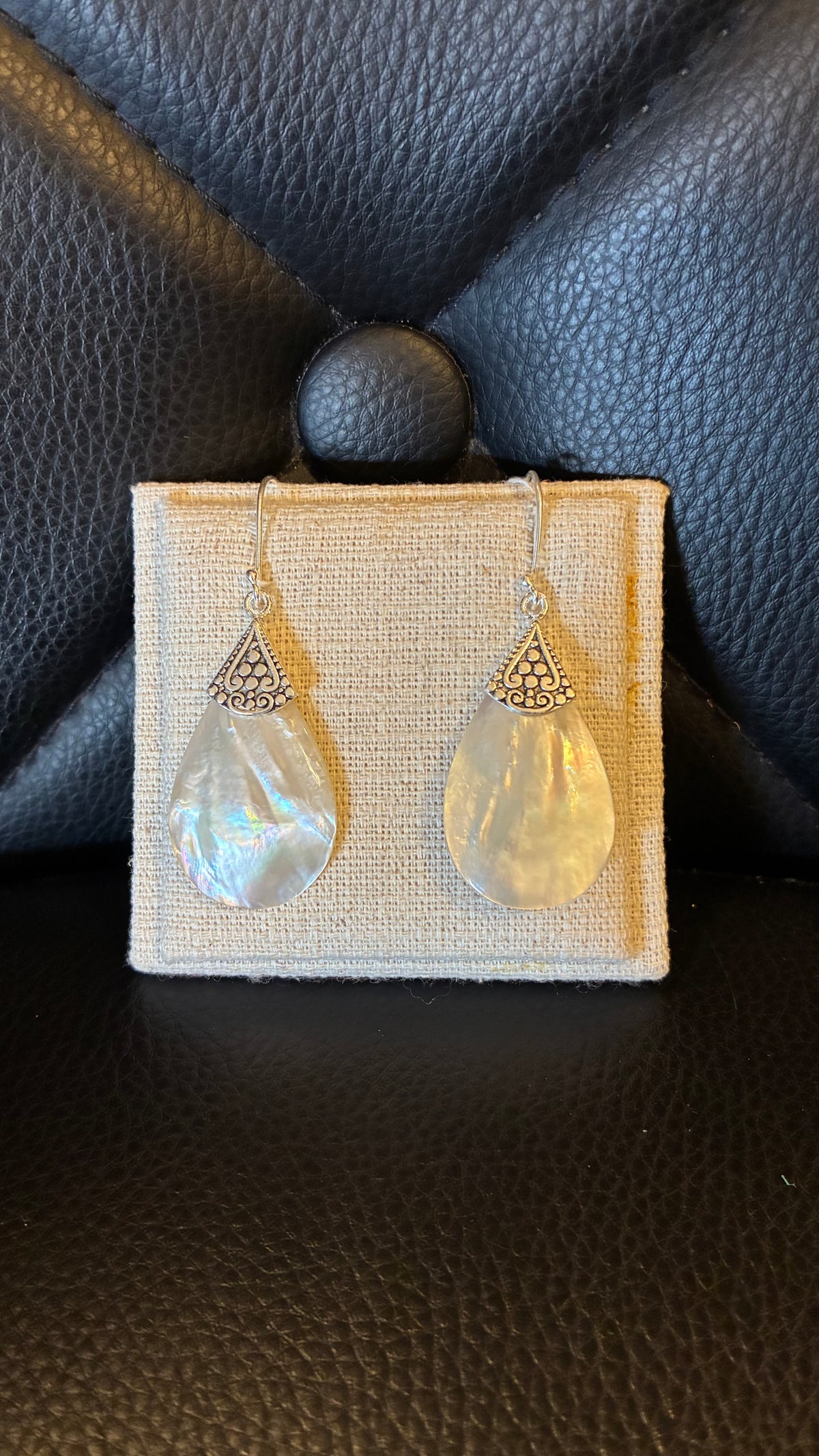 Art Deco Oval Shell Earrings - Silver