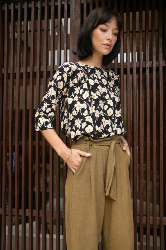 Janice Top - Black Flowers