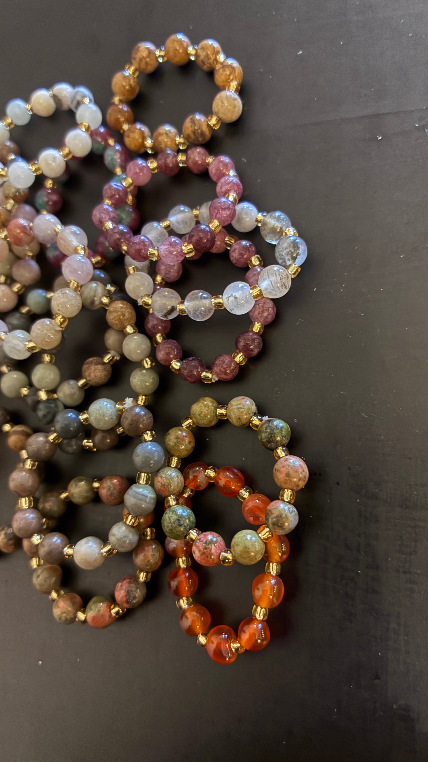Mixed Agate & Gold Elastic Rings