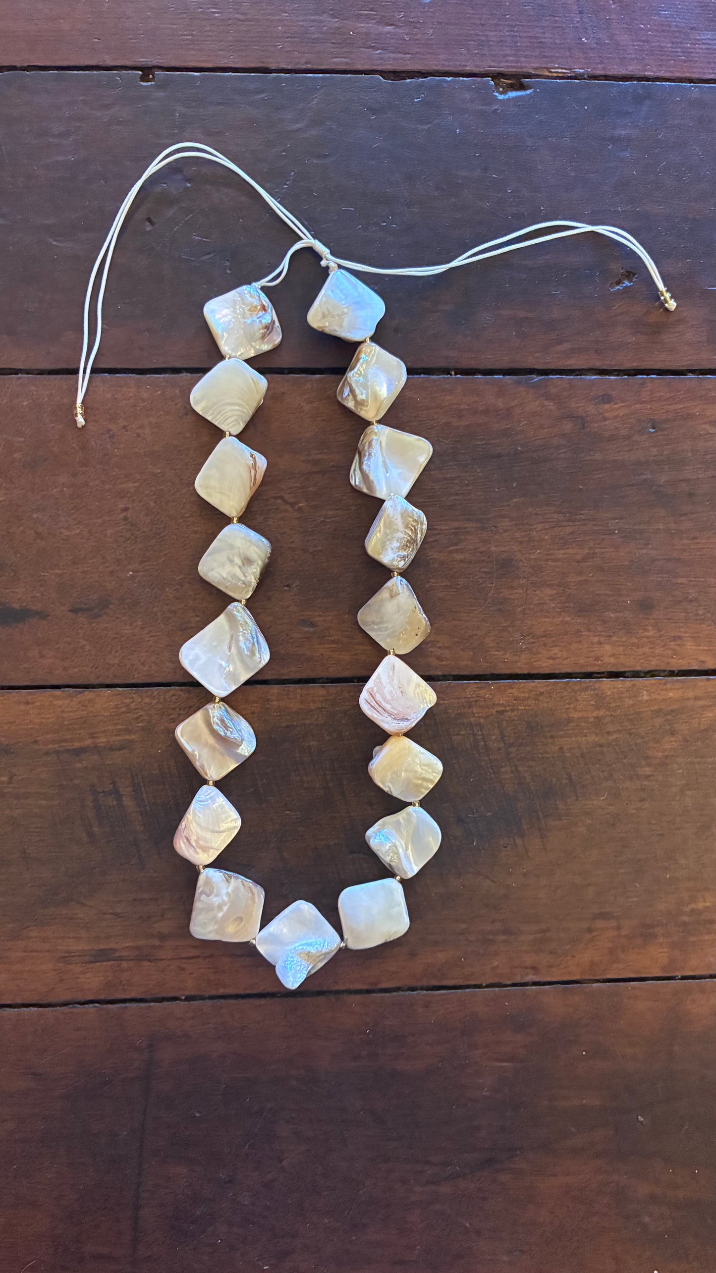 Shell Tie Necklace