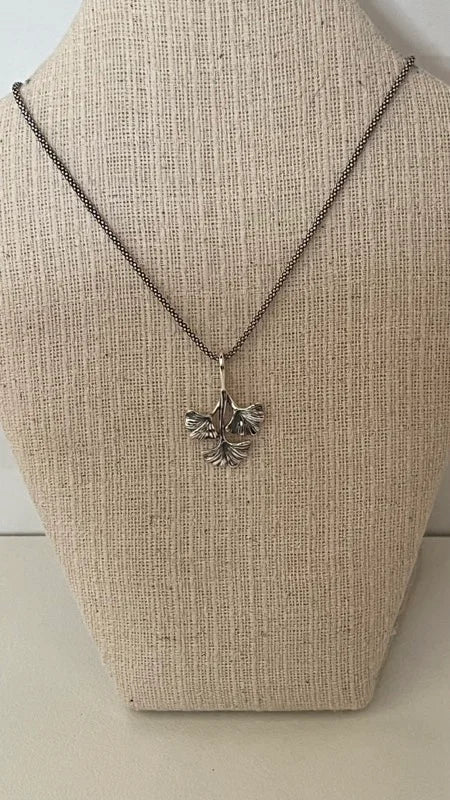 Fig Leaves Pendant - Blackened Silver